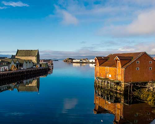 Lofoten med Hurtigruten - www.rejsecenterdjursland.dk